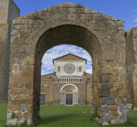 Tuscania 560x520